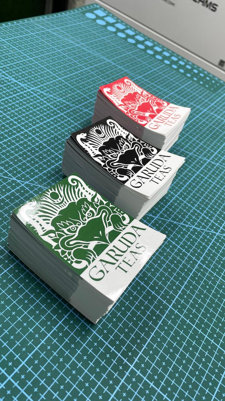 Stickers Personalizados (Pack 100und) 3,5cm a 5cm