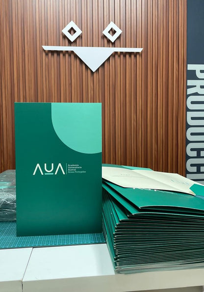 CARPETAS CORPORATIVA PREMIUM OFICIO 23x35cm (Pack 500und)